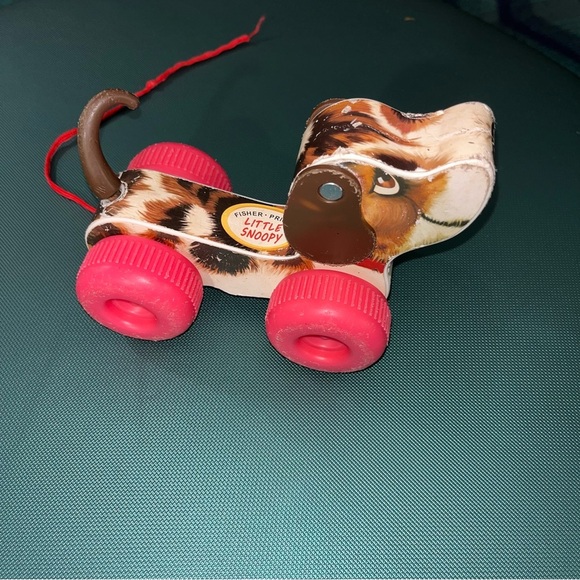 Fisher Price LITTLE SNOOPY Beagle DOG Pull Toy - wood - Picture 1 of 6